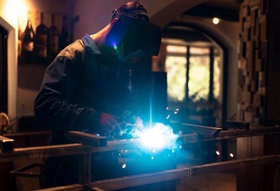 Do Projeto ao Produto: Fases da Fabricação em Serralheria